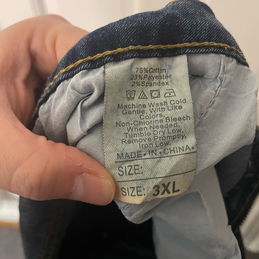 Distressed Jeans - Picture 3 of 3